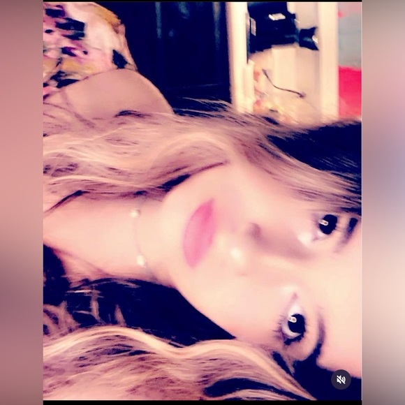 Meet your Posher, Katie - Picture 3 of 3